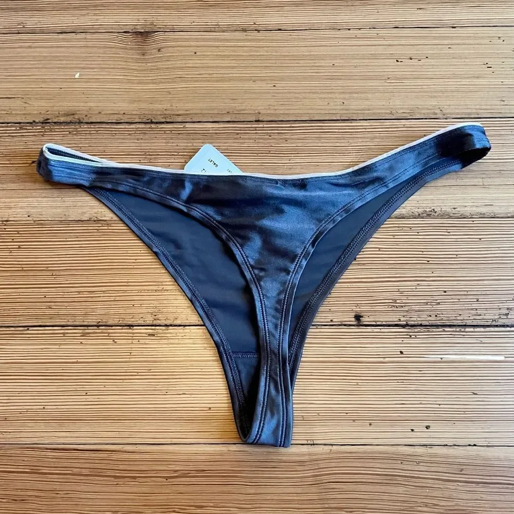 ERES Stella stretch jersey thong. Size 42. NWT.